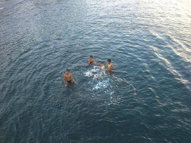 Menyandarkan Kerinduan di Dermaga Cinta (Pantai Bulusan)