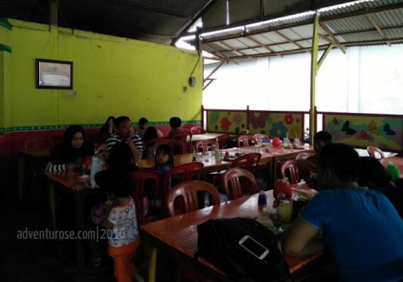Nikmati Ayam Dan Bebek Songkem Di Lesehan Melati