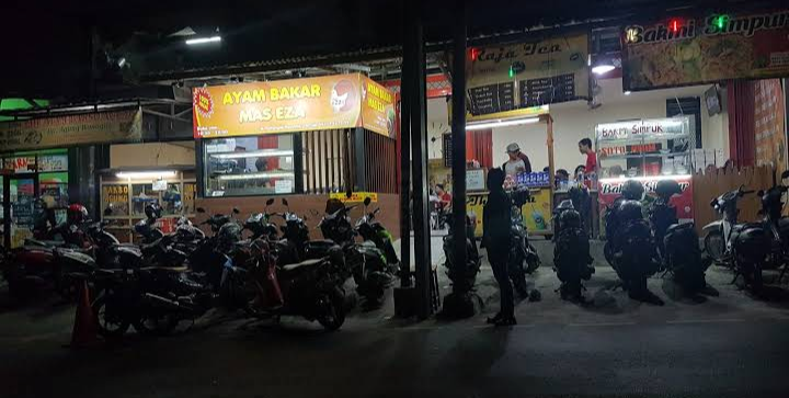 Ayam Bakar Mas Eza, Rasa Ayam Bakar Terenak yang Pernah TS Rasakan, Penasaran?