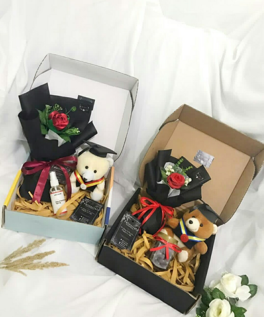 Mau Buket Anti-mainstream, Unik dan Kreatif? Falinscarf Aja !