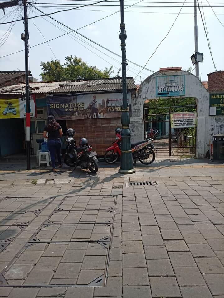 Jajan Pinggiran "SEGO BECAK" Murah Meriah Isinya Banyak