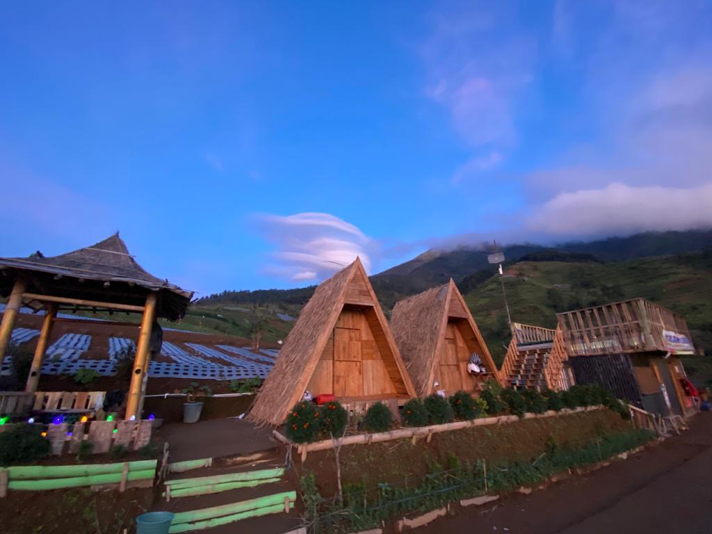  Indahnya Pemandangan di Mangli Sky View, Kaliangkrik, Magelang