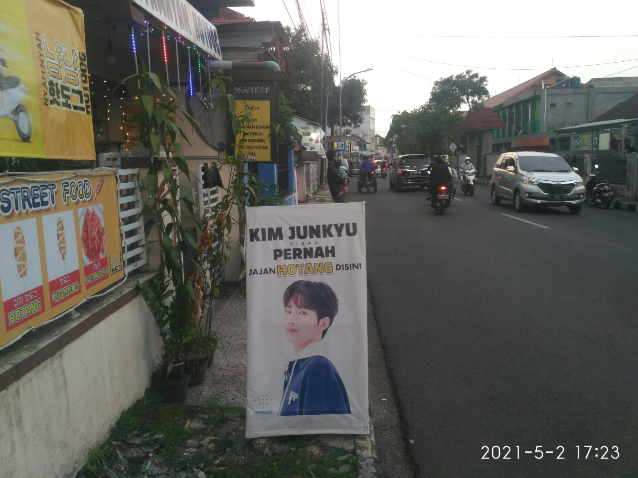 NyamNyam Hotdog Korean Street Food Di Tasikmalaya yang Enak Parah