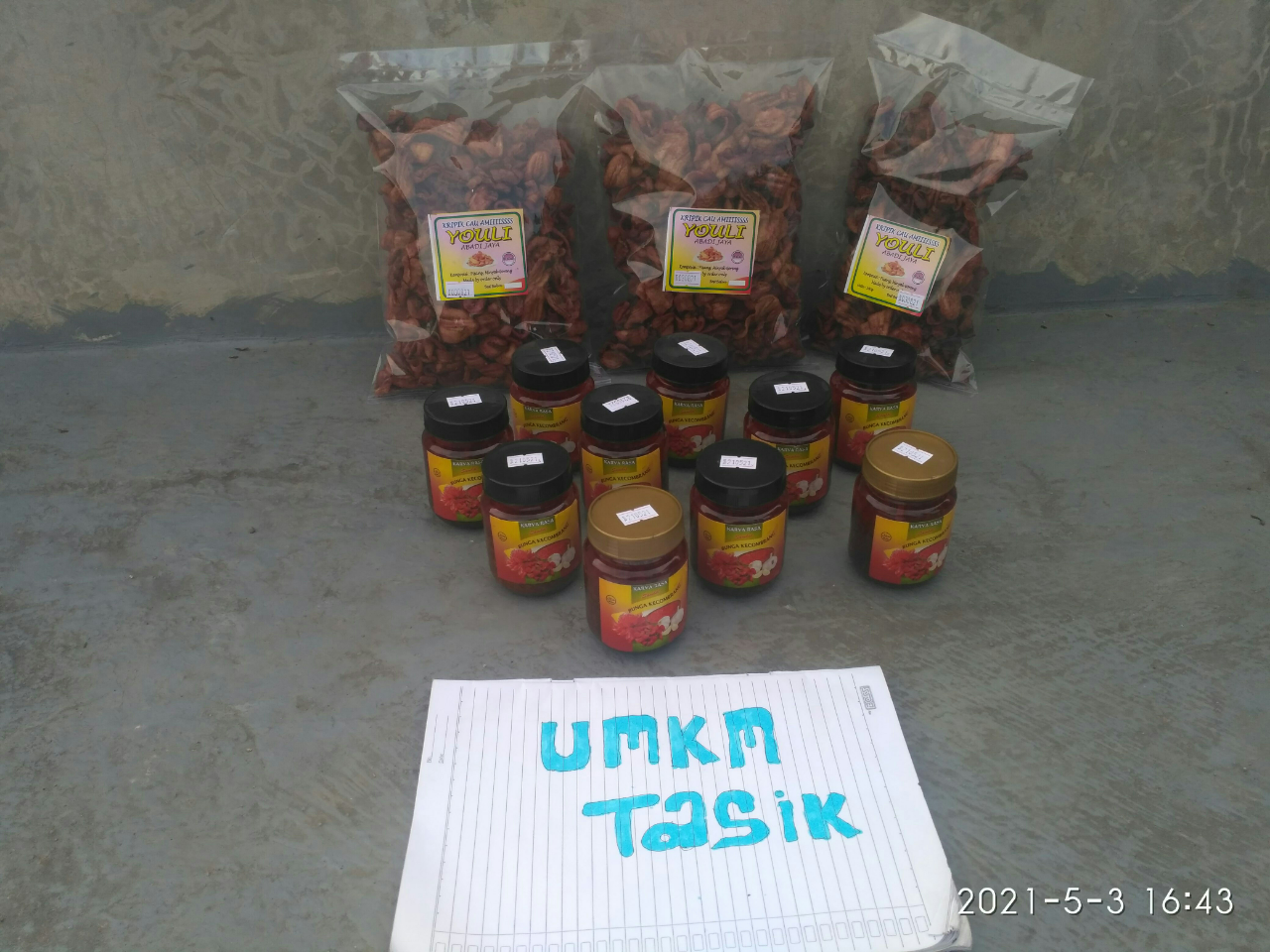 Sambal Kecombrang Vs Kripik Cau Amis, Usaha Yang Berawal Dari Keisengan Seorang Youli