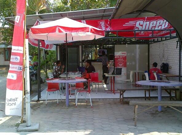 Unix Cafe, Kafe Yang Benar-benar Unik Di Bangkalan