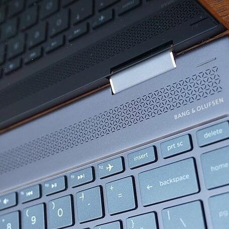 Review Laptop HP Spectre x360 Convertible 14-ea0030TU