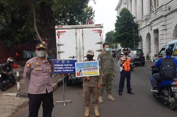 Tidak Gunakan Masker, 37 Warga Tambora Ditindak Petugas