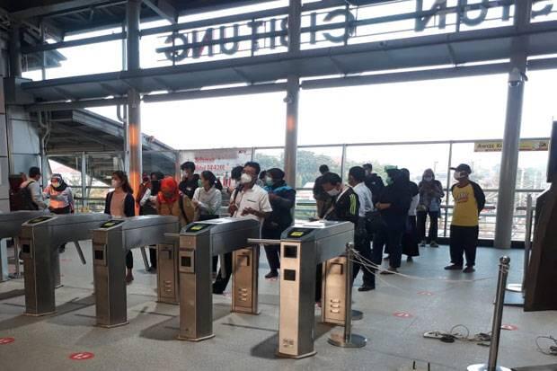 Pagi Ini Stasiun Cikarang, Cibitung, dan Tambun, Terpantau Tetap Ramai