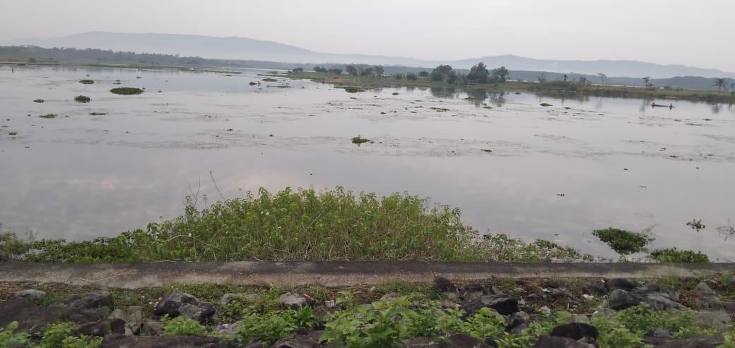 Waduk Peler, Lokasi Nongkrong Favorit Di Kampung Halaman.