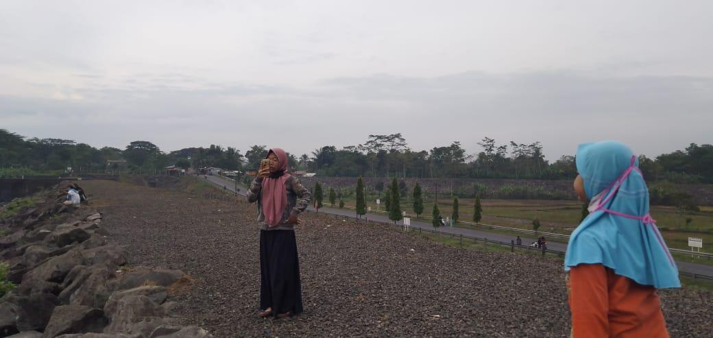 Waduk Peler, Lokasi Nongkrong Favorit Di Kampung Halaman.