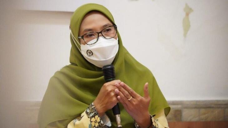 WNA Bebas Masuk ke Indonesia, DPR Sebut Pemerintah Terkesan Inkosisten