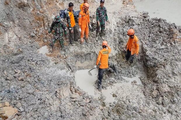 Tambang Emas di Solok Selatan Longsor, 7 Pekerja Tewas dan 1 Hilang
