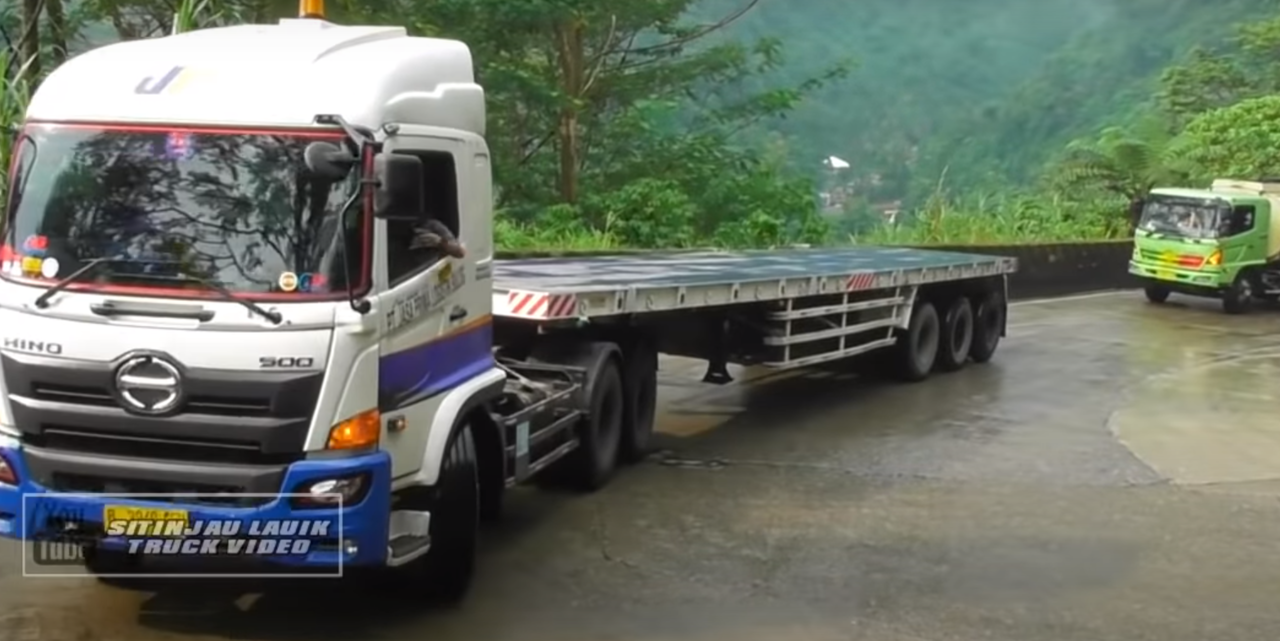 Tractor Head Truck, Apa Itu? Bagaimana Kekurangan Dan Kelebihannya?