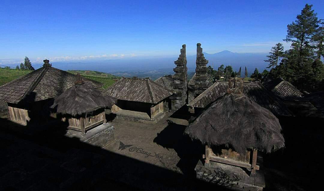  Nikmati Sensasi Perjalanan Ke Langit Ketujuh Di Candi Cetho