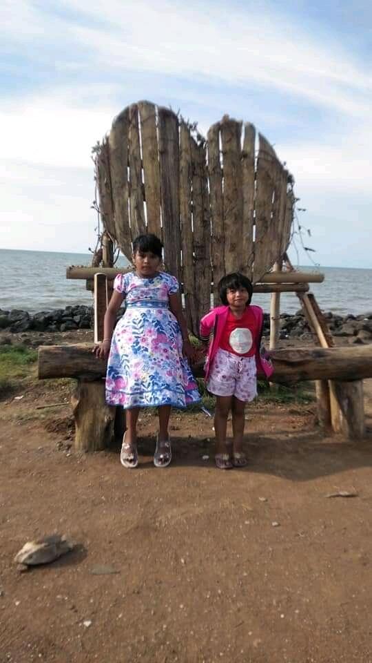 Rindu Gazebo Di Pantai Plentong