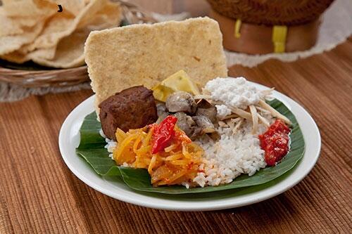 Ngarsopuro Night Market, Tempat Wisata Nongkrong Seru Malam Minggu di Solo 