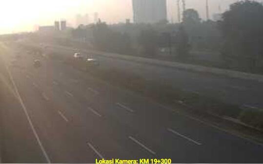 H-1 Lebaran, Tol Jakarta-Cikampek dan Tol Jakarta -Tangerang Terpantau Lengang