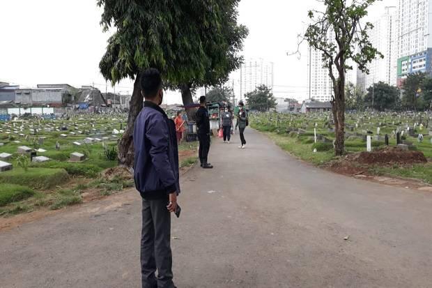 4 Kepala Keluarga Disuruh Pulang saat Ziarah di TPU Prumpung