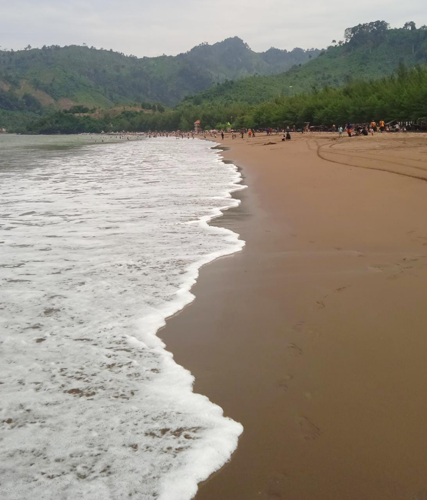 Pantai Gemah, Pantai Dengan Sejuta Kerinduan