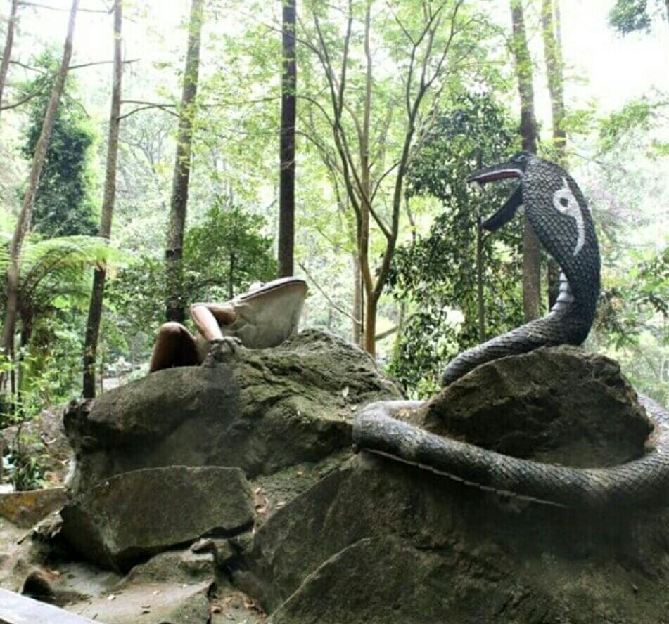 Grojogan Sewu,Air Terjun Indah Yang Harus Anda Kunjungi!