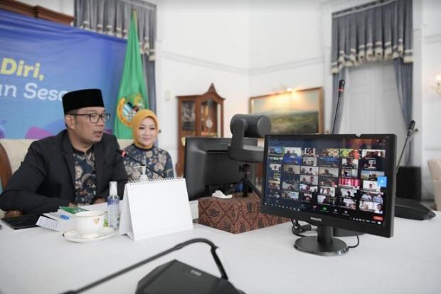 Sapa Petugas Pos Mudik, Ridwan Kamil: Mudah-mudahan Lelah Menjadi Lillah