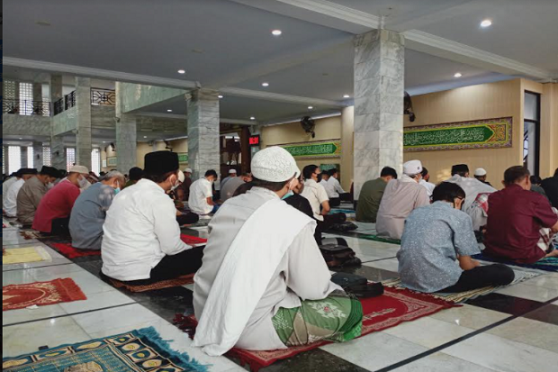 Sekitar 10 Ribu Jamaah Salat Ied di Masjid Syiarul Islam Kuningan