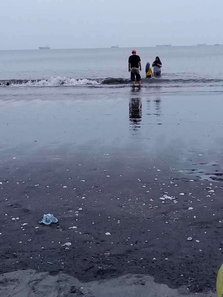 Sejuta Pesona Pantai Teluk Penyu, Bikin Hati Merindu Selalu