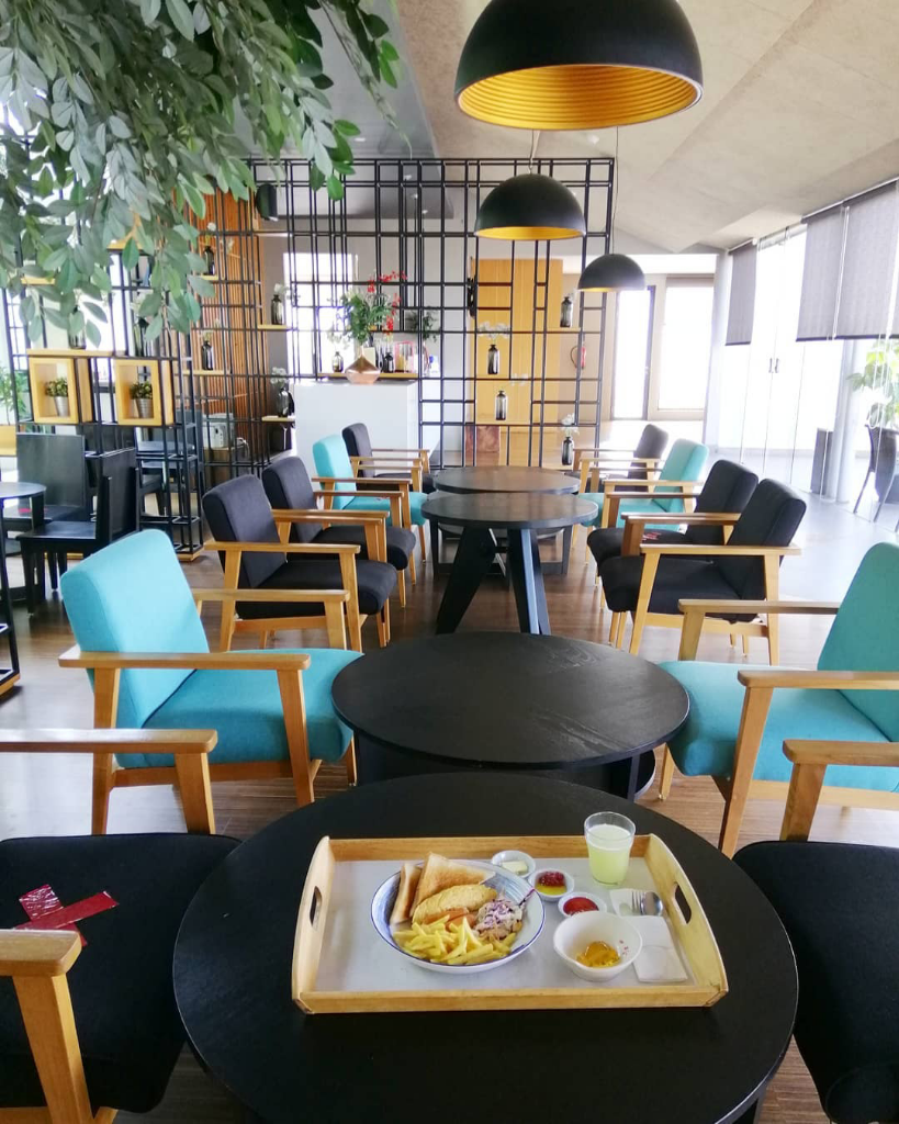 Hotel Kekoreaan Yang Ada Di Bandung, Kepoin Aja Cuk!