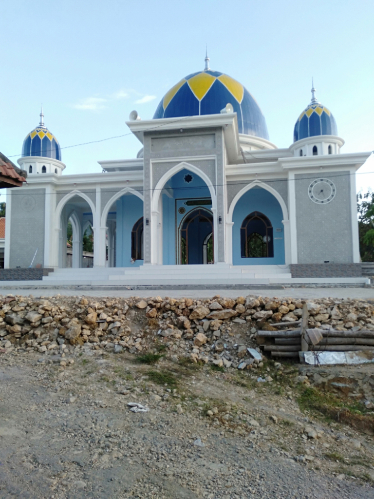 Perjuangan Naik Ke Atas Bukit Menuju Masjid Tertua Yang Selalu Bikin Rindu Kampung!