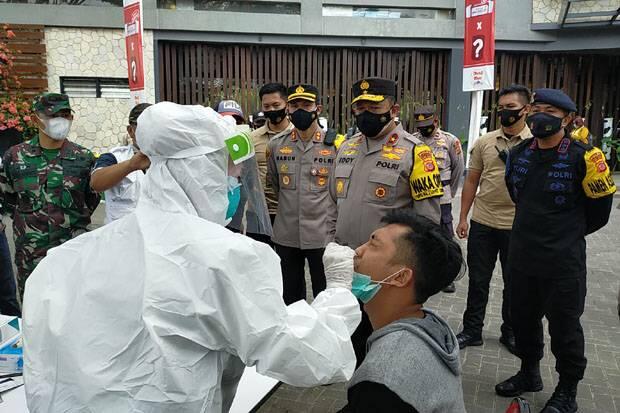Wisatawan di Puncak Bogor Jalani Rapid Antigen, Ini Hasilnya