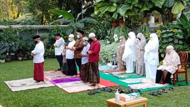 Mengintip Kesederhanaan Puasa dan Lebaran Ketua Dewan Komisioner OJK