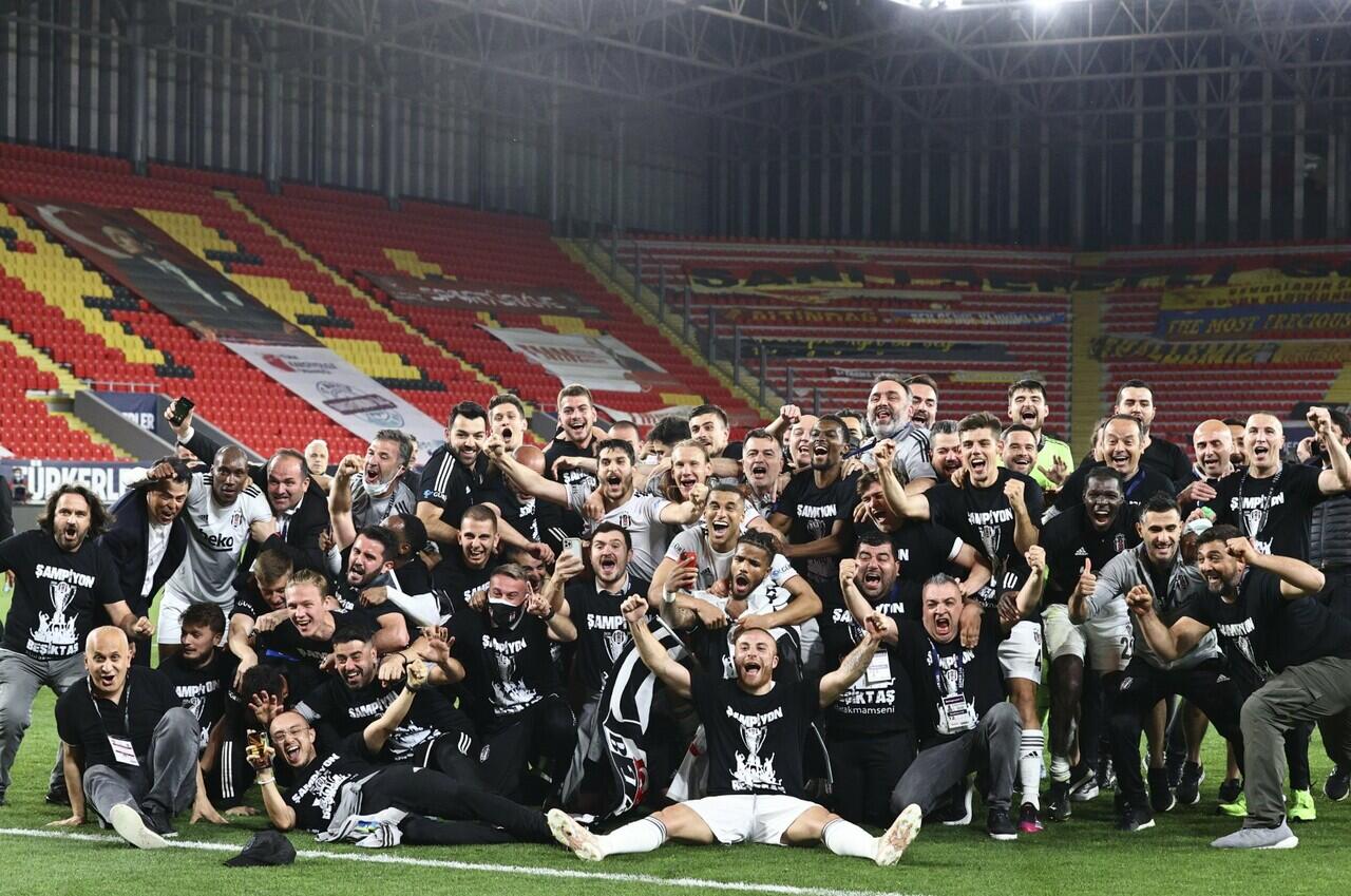  Ketat Parah! Besiktas Juara Liga Turki Karena Unggul Satu Gol dari Galatasaray