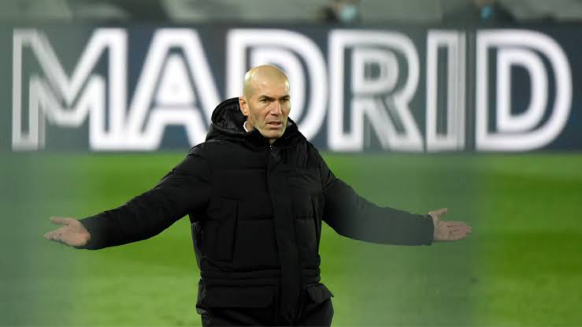 Zidane Bantah Isu Tinggalkan Real Madrid, Jadi Mana Yang Bener Nih?