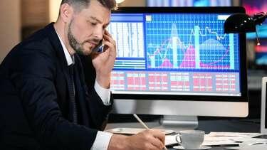 Tips Sebelum Menjadi Seorang Trader Pemula, Main Trading Wajib Punya Bekal Ini!