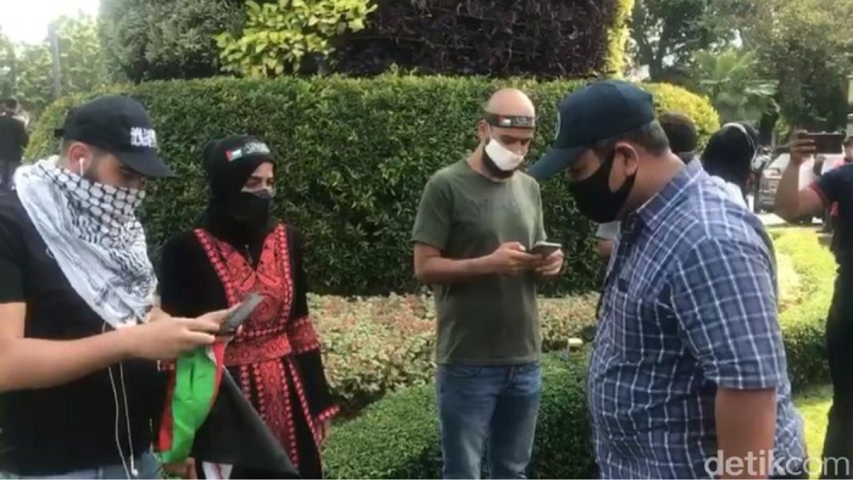Tiga WNA Ditangkap Saat Aksi Solidaritas Palestina di Jakarta