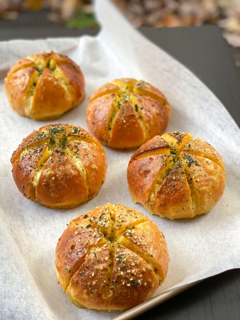 Cara Mudah Dan Enak Membuat Korean Garlic Cream Cheese Bread