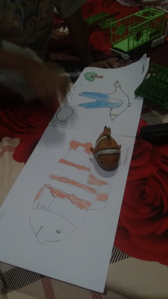 Menggambar Karakter Fabel dengan Menjiplak Jari Tangan, Begini Caranya!