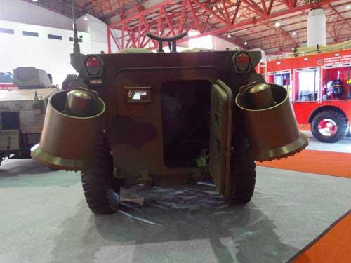 Panus R600 8x8 - Kendaraan Tempur Amfibi Buatan Negeri Gajah Putih