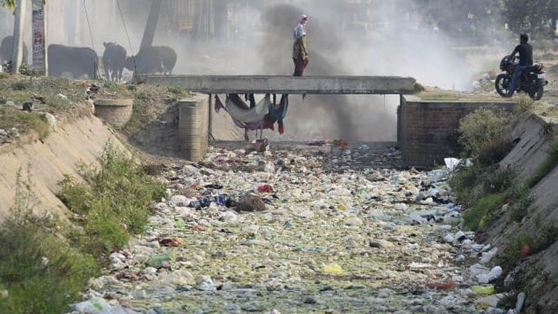 Lebih Separo Limbah Plastik Global Bersumber Hanya Dari 20 Perusahaan