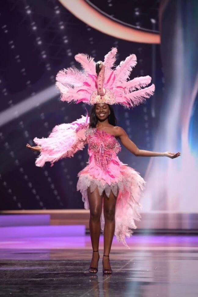 5 National Costume Peserta Miss Universe Bertema Hewan! Cek di Sini Negara Mana?