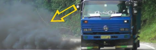 Kenapa Truk Dan Bus Sering Ngebul Berasap Hitam? 