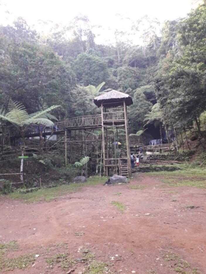Yuk Nikmati Indahnya Curug Ngumpet, Pamijahan, Airnya Halus Bak Embun Beterbangan!