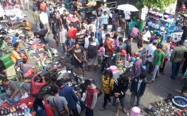 Pasar Klithikan Notoharjo, Surganya Thrift Hunter Di Solo