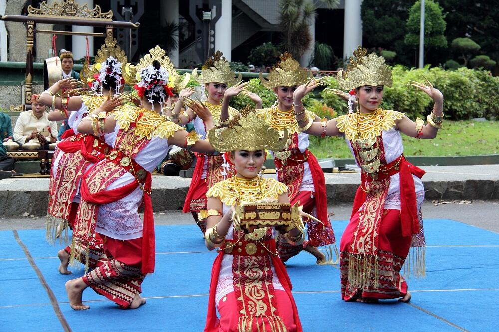 Sigeh Pengunten, Tarian Adat Lampung yang Digunakan untuk Menyambut Tamu Agung