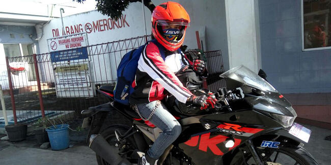 For Safety Sake! Berikut Beberapa Tips Mengendarai Motor GSX