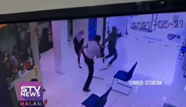 Heboh Rekaman CCTV Aksi Heroik Satpam Tangkap Rampok di Bank Mandiri Samarinda