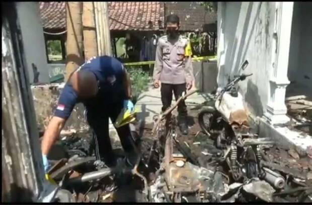 Dendam dan Sakit Hati Dicerai, Eks Kades di Pasuruan Nekat Bakar Rumah Mantan Istri