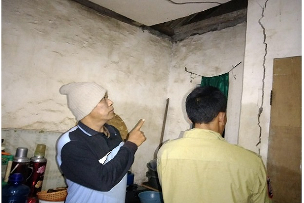 Gempa Blitar: Ratusan Bangunan Rusak, Bantuan Sembako Mulai Disalurkan