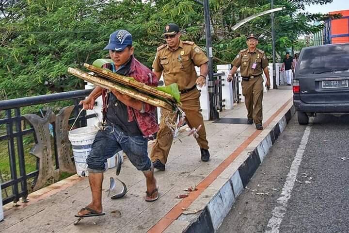 Viral Video Arogan Satpol PP Saat Razia, Walikota Singkawang Minta Maaf!