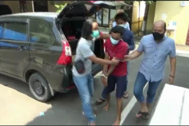 Tarik Motor Akibat Kredit Macet, Pegawai Leasing di Tuban Dikeroyok dan Disekap